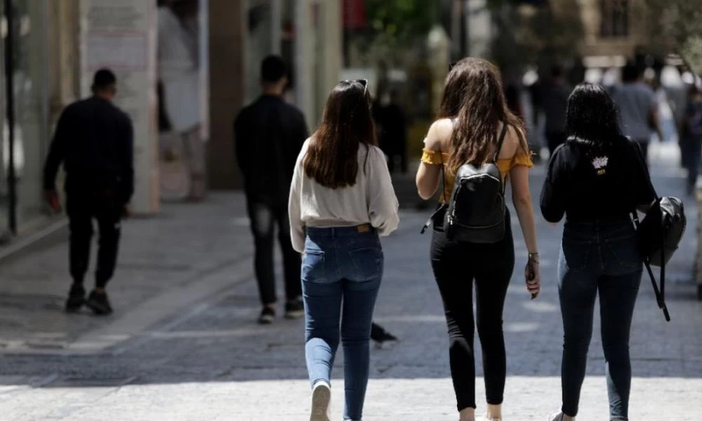 Η διασπορά του κορονοϊού στην Ελλάδα: Τι δείχνουν τα πρώτα στοιχεία